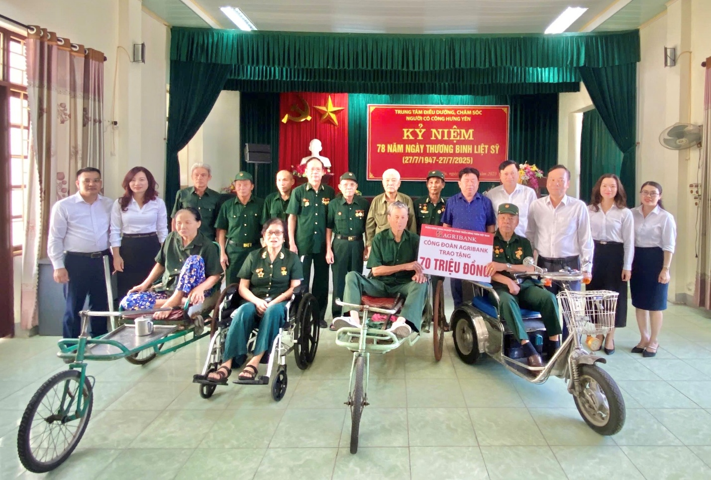 Agribank tri ân thương binh, liệt sĩ, người có công với cách mạng dịp 27/7- Ảnh 2. Agribank tri ân thương binh, liệt sĩ, người có công với cách mạng dịp 27/7- Ảnh 2.