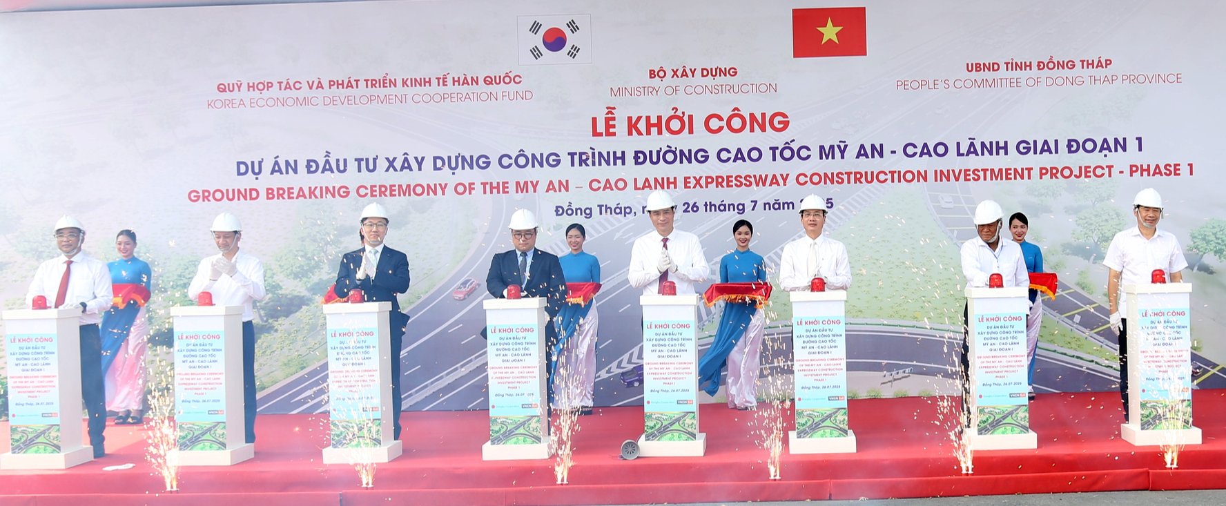 Khởi công tuyến cao tốc Mỹ An - Cao Lãnh hơn 6.000 tỷ đồng- Ảnh 4. Khởi công tuyến cao tốc Mỹ An - Cao Lãnh hơn 6.000 tỷ đồng- Ảnh 4.