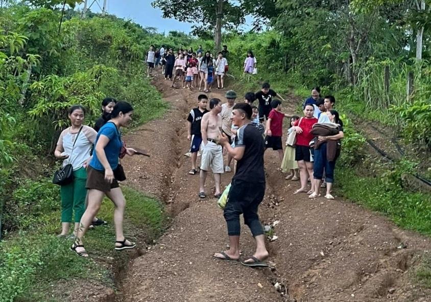 Nghệ An: Xác minh xử lý việc phát tán tin đồn thất thiệt vỡ đập thủy điện Bản Vẽ- Ảnh 2. Nghệ An: Xác minh xử lý việc phát tán tin đồn thất thiệt vỡ đập thủy điện Bản Vẽ- Ảnh 2.