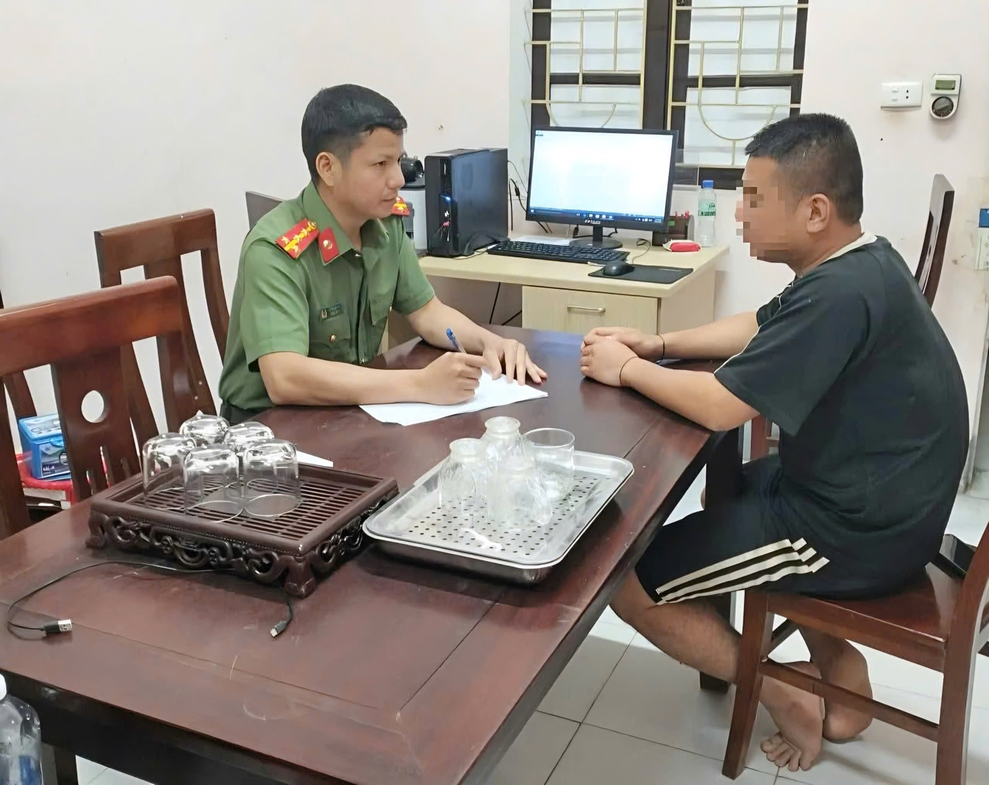Nghệ An: Triệu tập đối tượng phao tin đồn vỡ đập thủy điện Bản Vẽ- Ảnh 1. Nghệ An: Triệu tập đối tượng phao tin đồn vỡ đập thủy điện Bản Vẽ- Ảnh 1.