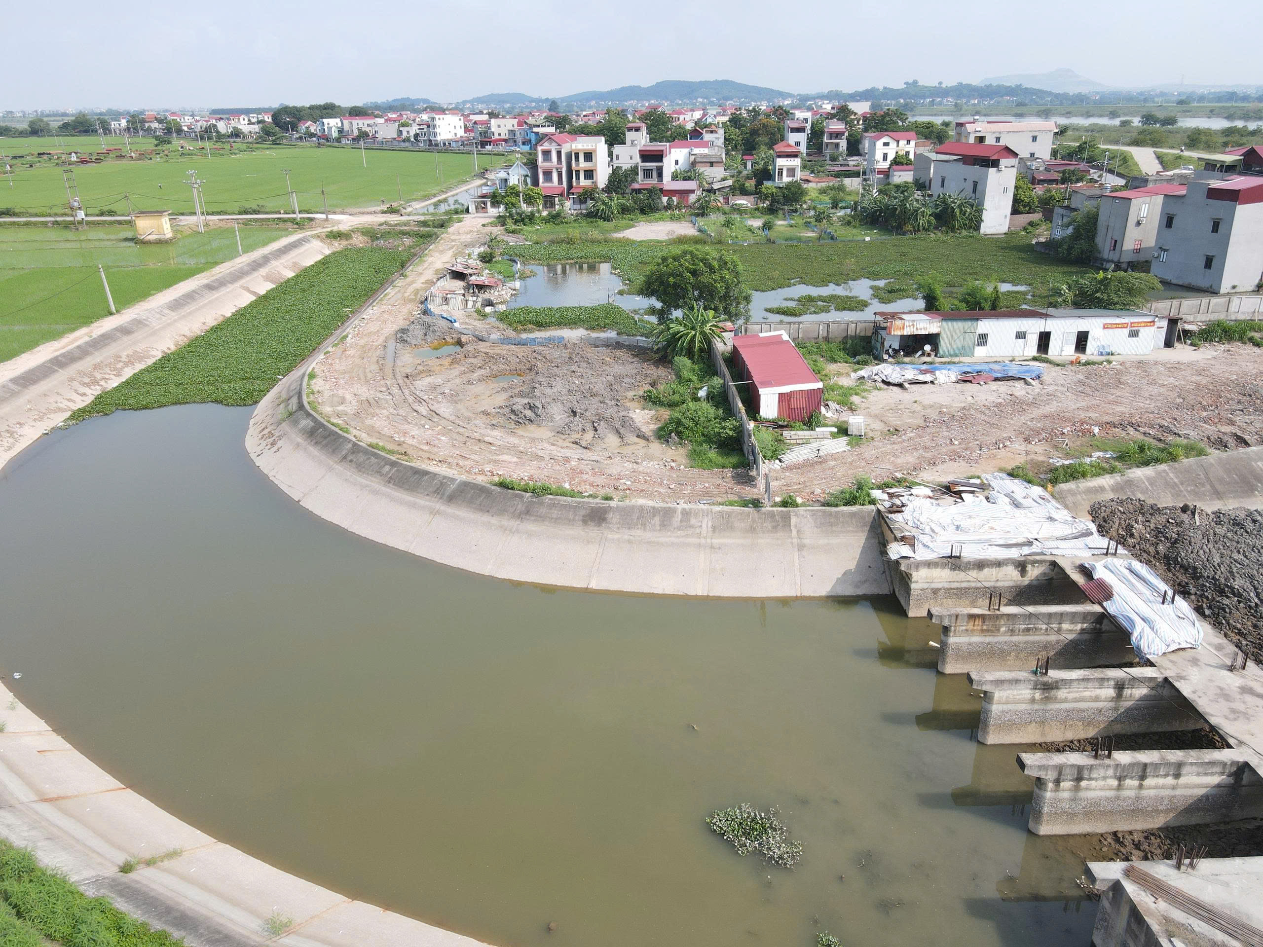 Sau chỉ đạo của Chủ tịch tỉnh Bắc Ninh dự án trạm bơm trăm tỷ đồng thi công ra sao?- Ảnh 17.