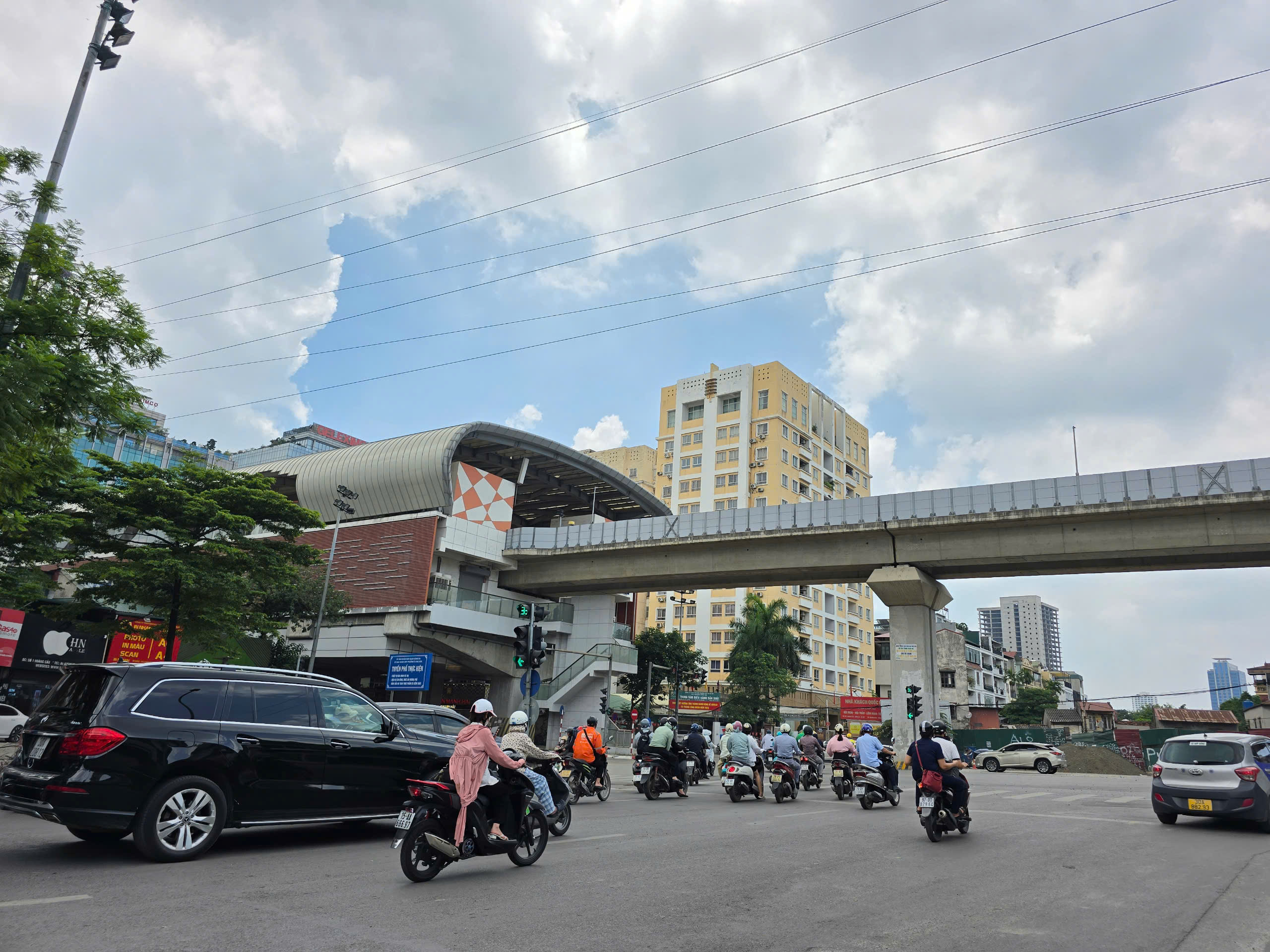 Cận cảnh bốn vị trí đủ điều kiện dựng trạm sạc xe điện dọc Vành đai 1 Hà Nội- Ảnh 2.