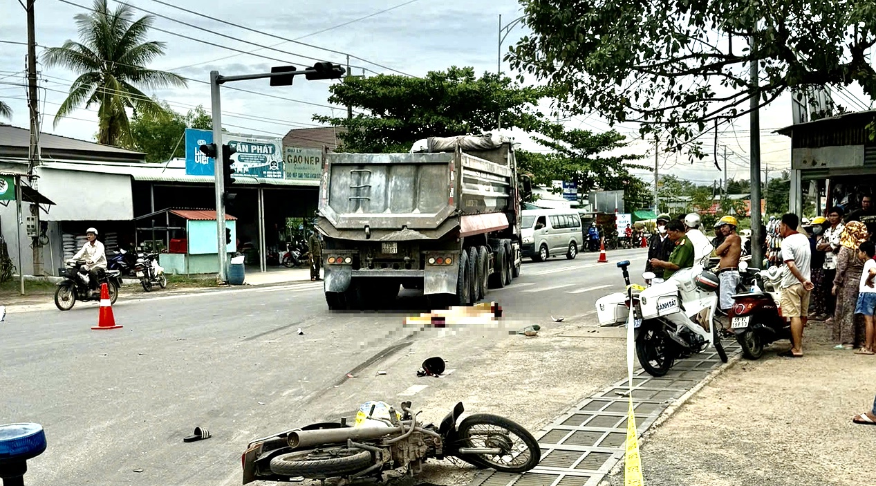 Xe đầu kéo gây tai nạn khiến hai cha con thương vong, tài xế dương tính với ma túy- Ảnh 1.