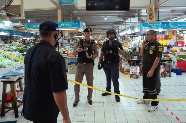 Thái Lan: Xả súng tại chợ thực phẩm ở Bangkok khiến ít nhất 6 người thiệt mạng- Ảnh 1. Thái Lan: Xả súng tại chợ thực phẩm ở Bangkok khiến ít nhất 6 người thiệt mạng- Ảnh 1.
