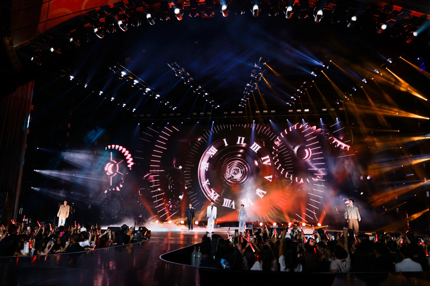 Các Anh trai say hi xúc động nói gì sau 2 đêm concert lịch sử tại Las Vegas?- Ảnh 5. Các Anh trai say hi xúc động nói gì sau 2 đêm concert lịch sử tại Las Vegas?- Ảnh 5.