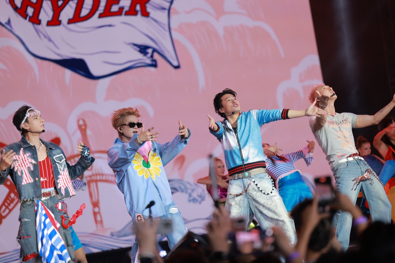 Các Anh trai say hi xúc động nói gì sau 2 đêm concert lịch sử tại Las Vegas?- Ảnh 6.