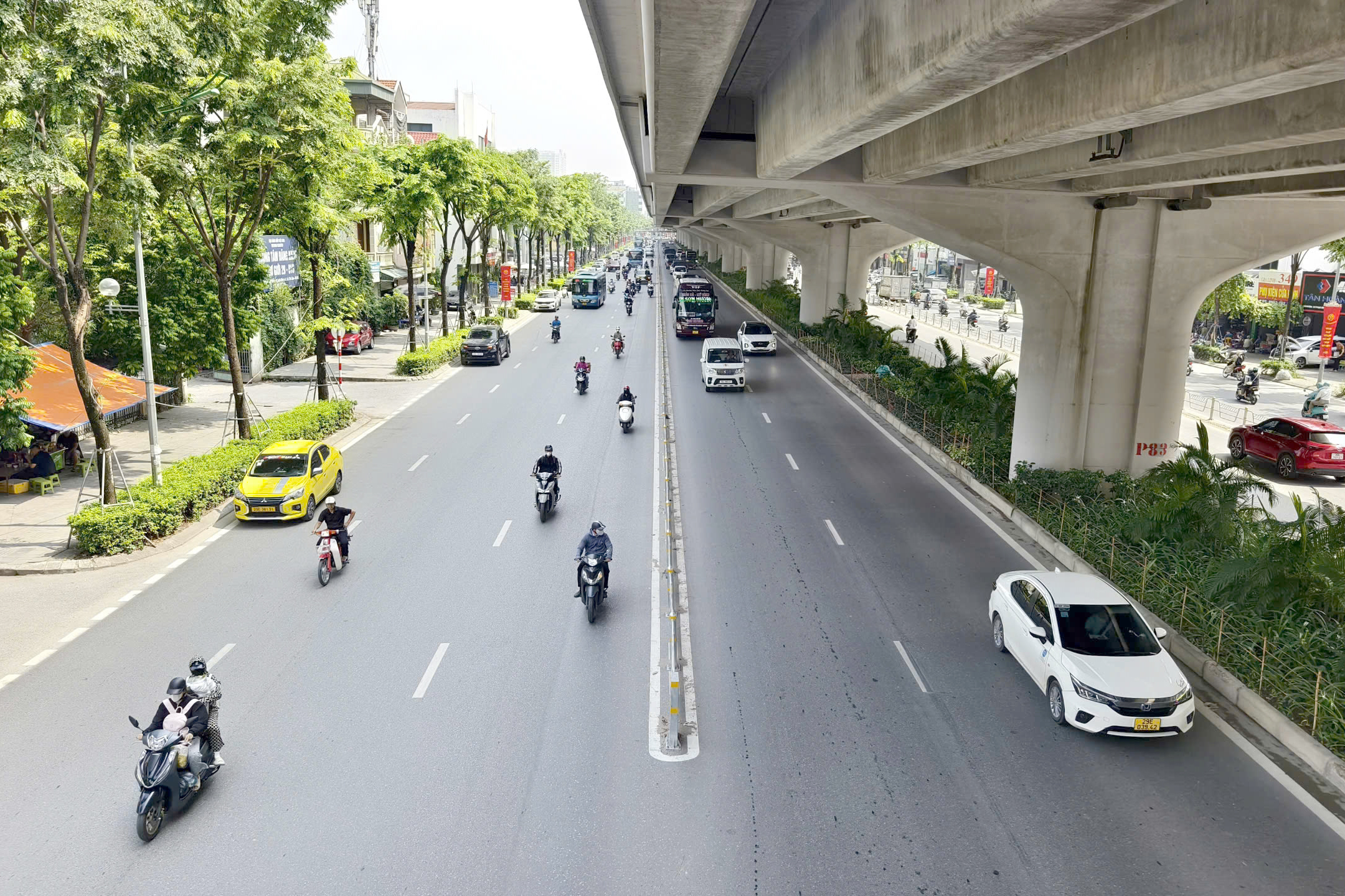 Bị phạt vì dừng, đỗ sai trên đường phân làn cứng, tài xế nói "không thấy biển cấm"- Ảnh 10. Bị phạt vì dừng, đỗ sai trên đường phân làn cứng, tài xế nói "không thấy biển cấm"- Ảnh 10.