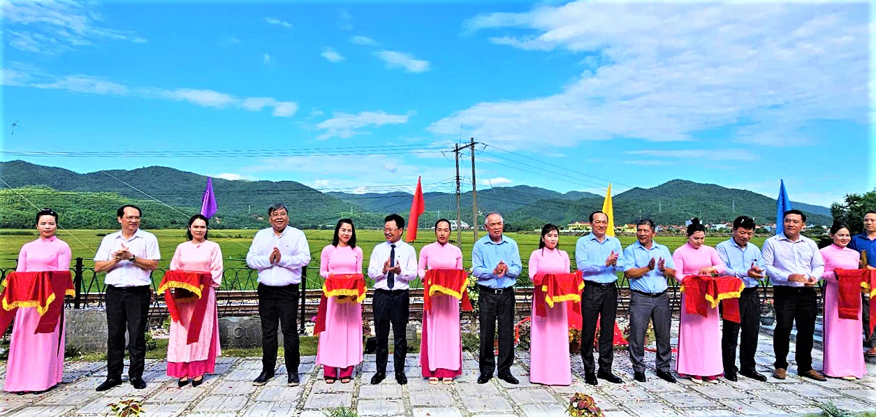Khôi phục bia ghi dấu mối nối ray cuối cùng đường sắt xuyên Đông Dương- Ảnh 4.