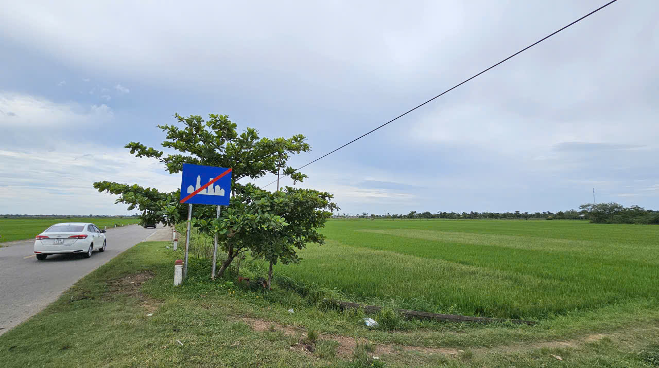 Huế: Cận cảnh các khu vực xây khu tái định cư để làm đường sắt tốc độ cao- Ảnh 6. Huế: Cận cảnh các khu vực xây khu tái định cư để làm đường sắt tốc độ cao- Ảnh 6.