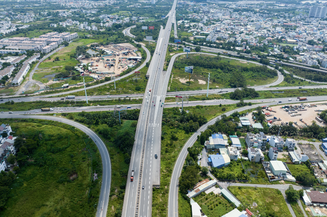 TP.HCM: Hệ thống hạ tầng giao thông phải đảm bảo kết nối liên vùng- Ảnh 3. TP.HCM: Hệ thống hạ tầng giao thông phải đảm bảo kết nối liên vùng- Ảnh 3.