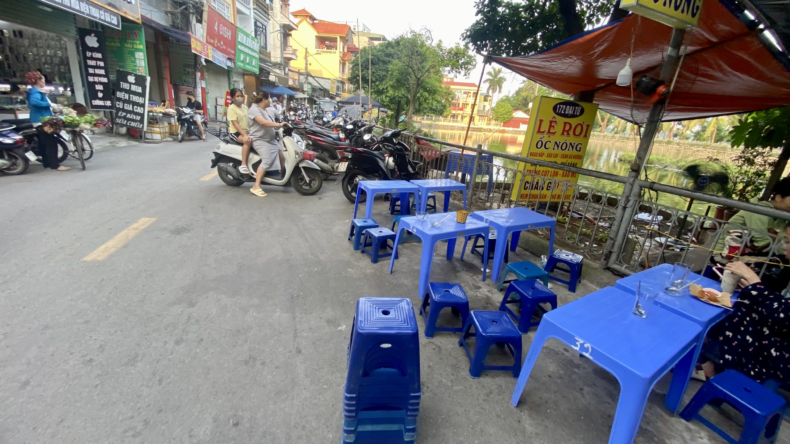 Bao giờ dẹp được chợ cóc, chợ tạm trên địa bàn Hà Nội?- Ảnh 7.