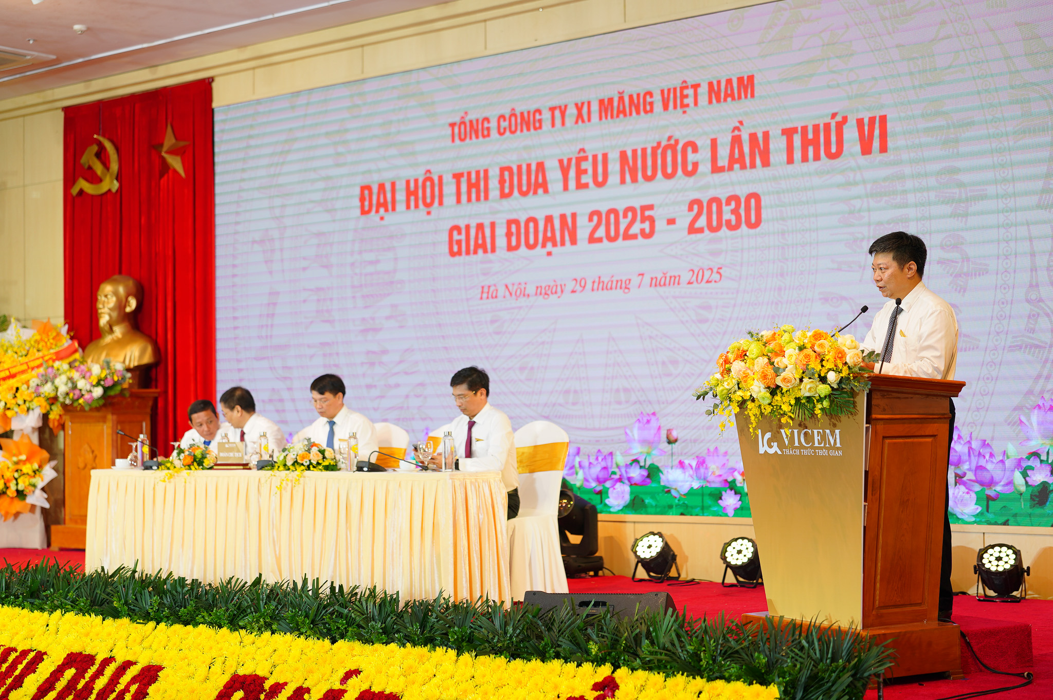 VICEM thi đua phát triển “xi măng xanh - xi măng giảm carbon"- Ảnh 2.
