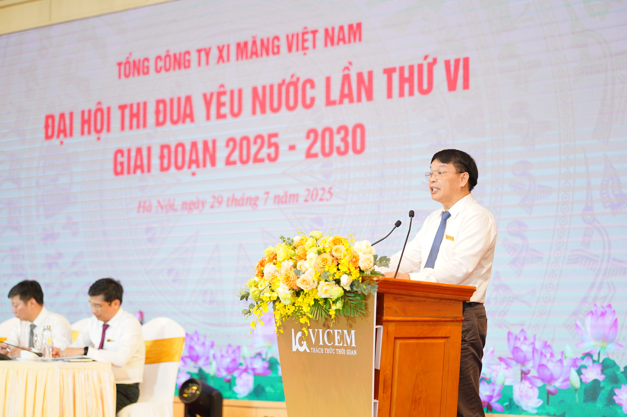 VICEM thi đua phát triển “xi măng xanh - xi măng giảm carbon"- Ảnh 1.