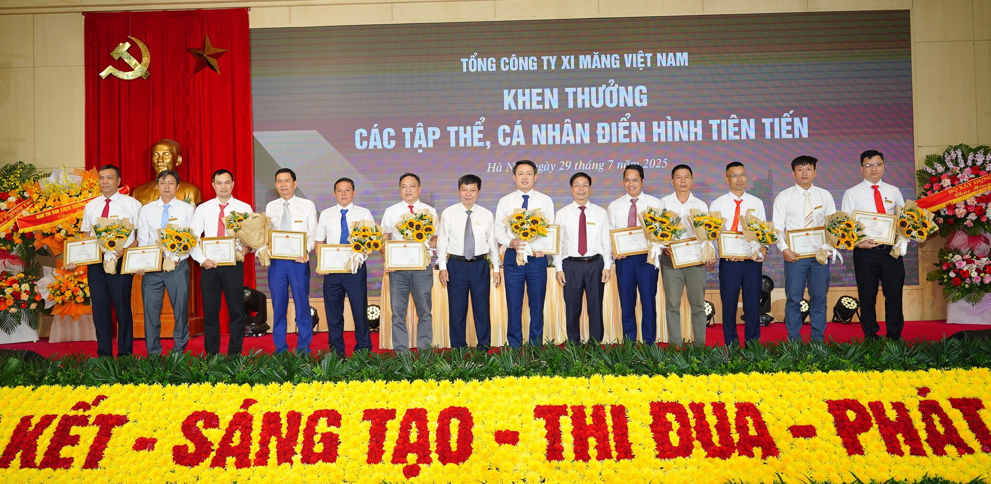 VICEM thi đua phát triển “xi măng xanh - xi măng giảm carbon"- Ảnh 5.