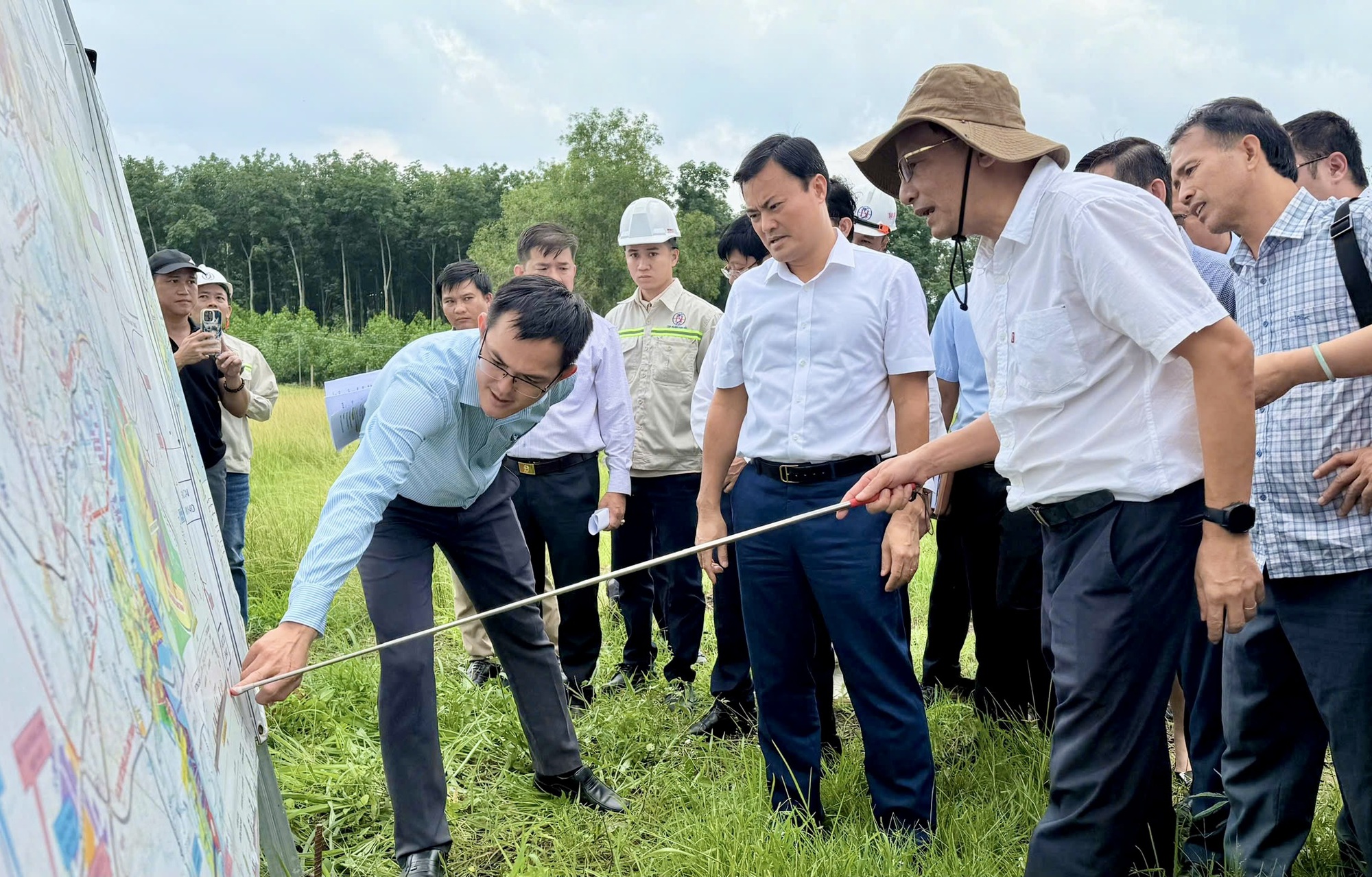Ba tuyến huyết mạch kết nối sân bay, cảng biển, Hồ Tràm của TP.HCM đang triển khai ra sao?- Ảnh 3. Ba tuyến huyết mạch kết nối sân bay, cảng biển, Hồ Tràm của TP.HCM đang triển khai ra sao?- Ảnh 3.