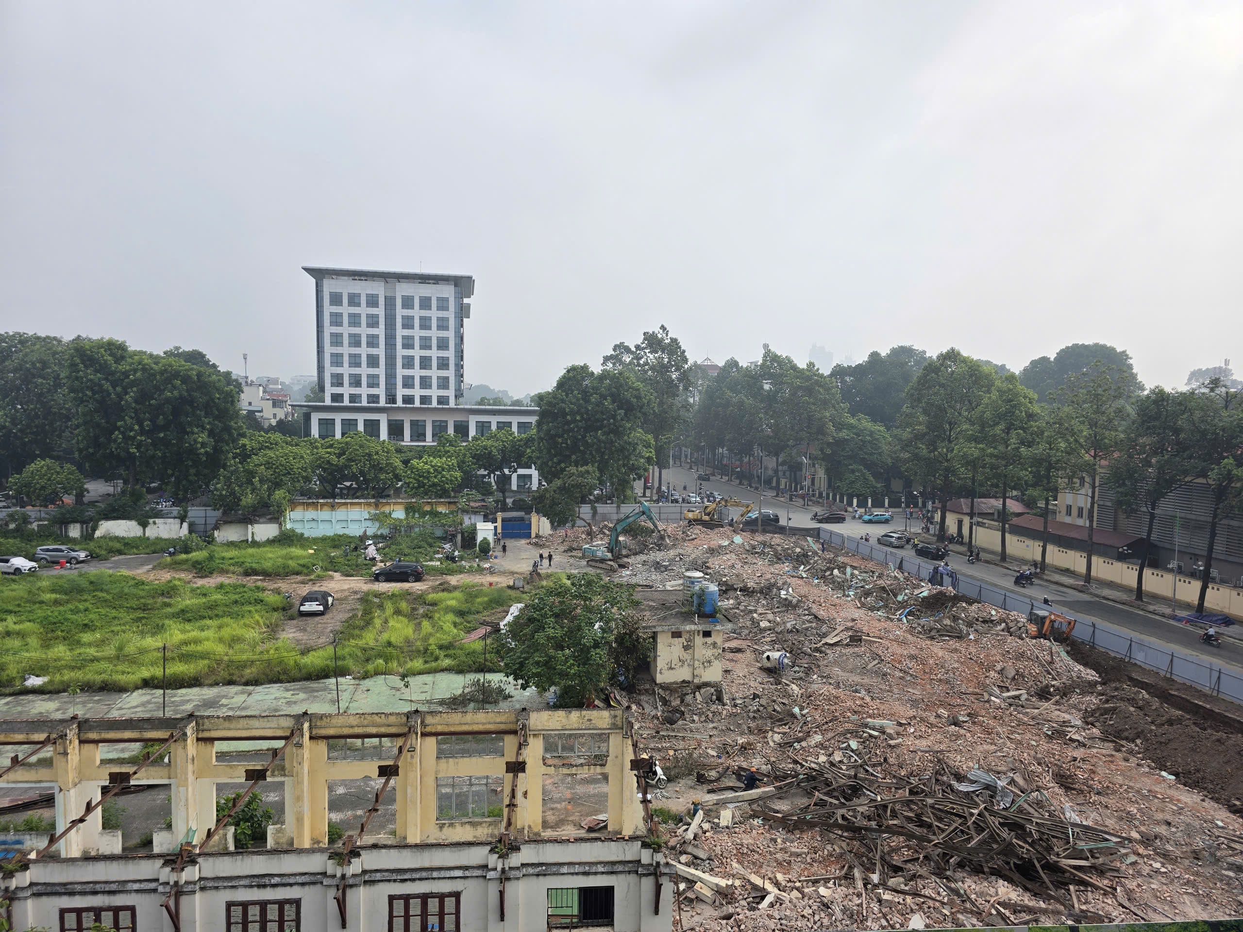 Hà Nội phá dỡ nhà 61 Trần Phú, chạy đua tiến độ mở rộng trục Hùng Vương phục vụ đại lễ 2/9- Ảnh 7.