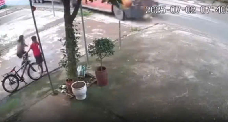 Hiện trường nơi xảy ra vụ việc đáng tiếc (Ảnh cắt từ clip). Hiện trường nơi xảy ra vụ việc đáng tiếc (Ảnh cắt từ clip).