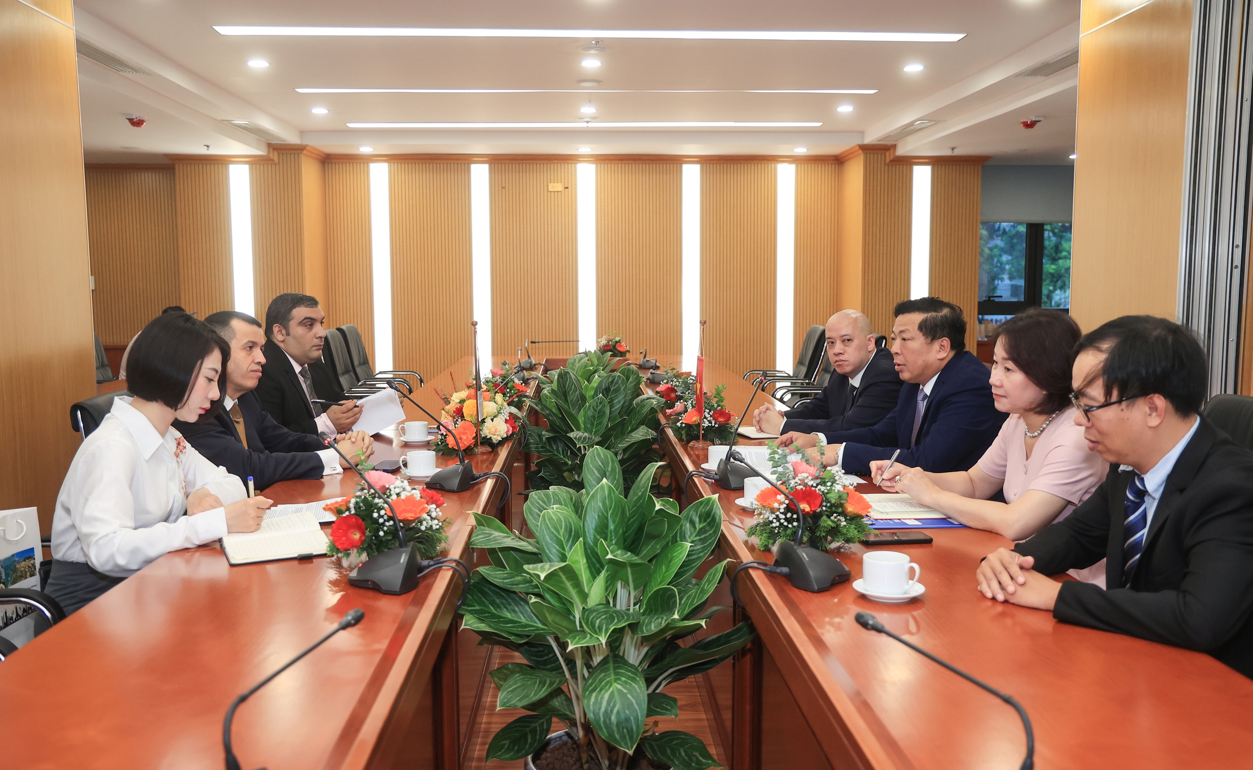 Tăng cường hợp tác Việt Nam - Algeria trong lĩnh vực xây dựng- Ảnh 1. Tăng cường hợp tác Việt Nam - Algeria trong lĩnh vực xây dựng- Ảnh 1.