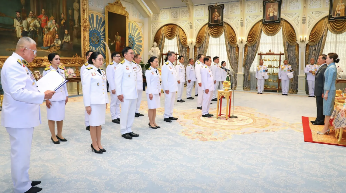 Thủ tướng tạm quyền và nội các mới của Thái Lan tuyên thệ nhậm chức- Ảnh 1. Thủ tướng tạm quyền và nội các mới của Thái Lan tuyên thệ nhậm chức- Ảnh 1.