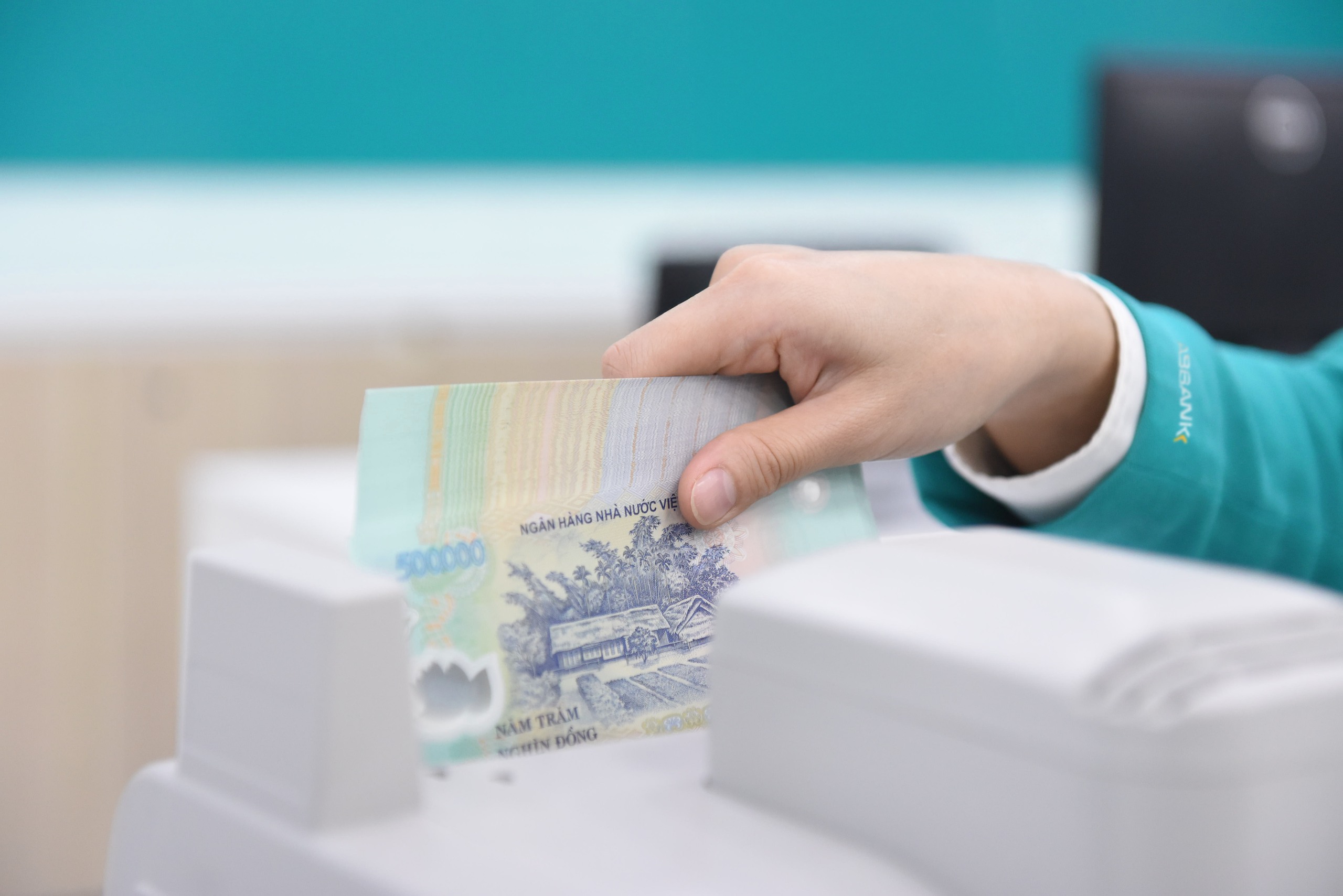 ABBANK hoàn thành hơn 90% kế hoạch năm, các hoạt động kinh doanh bứt phá mạnh mẽ- Ảnh 2.