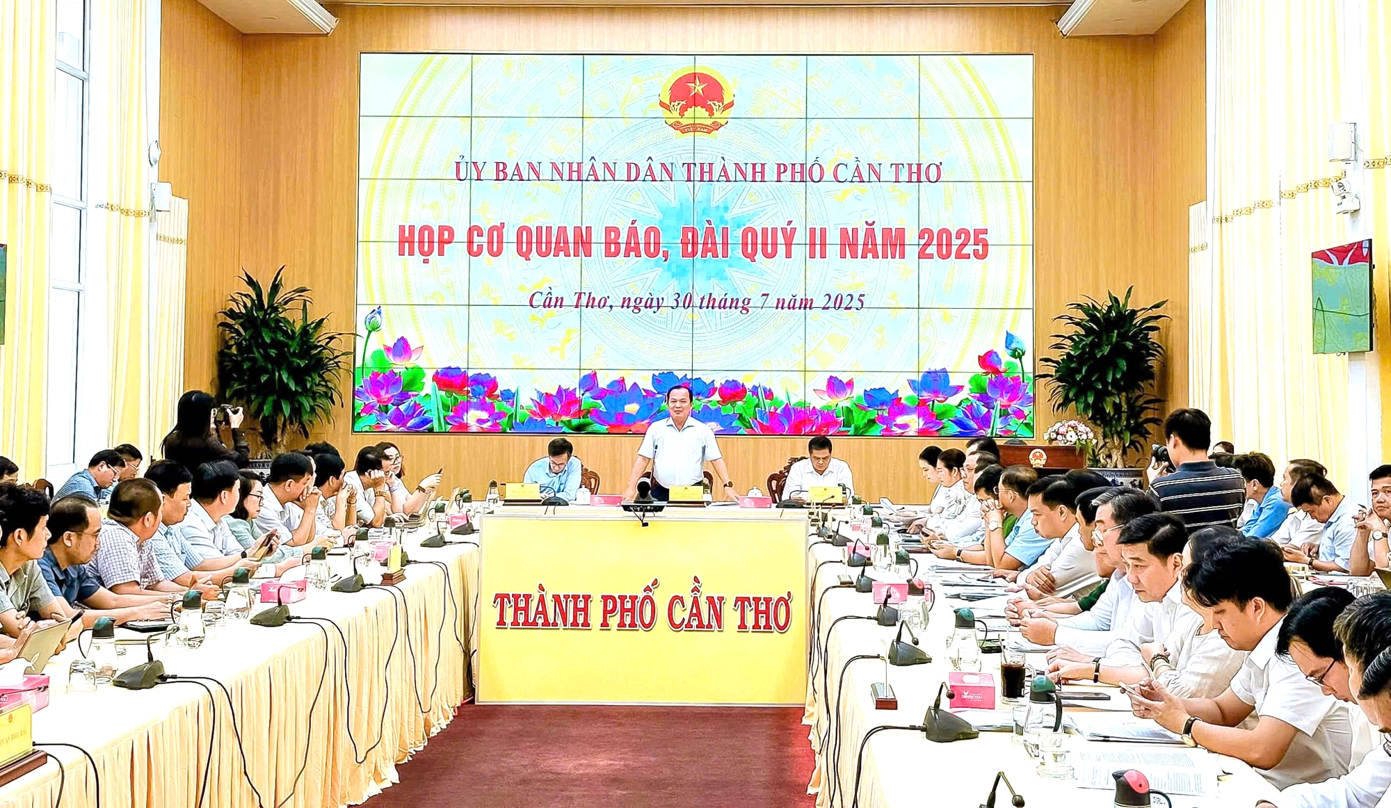 Cần Thơ bố trí khoảng 111 tỷ đồng hỗ trợ cán bộ từ Sóc Trăng, Hậu Giang đến công tác- Ảnh 1. Cần Thơ bố trí khoảng 111 tỷ đồng hỗ trợ cán bộ từ Sóc Trăng, Hậu Giang đến công tác- Ảnh 1.