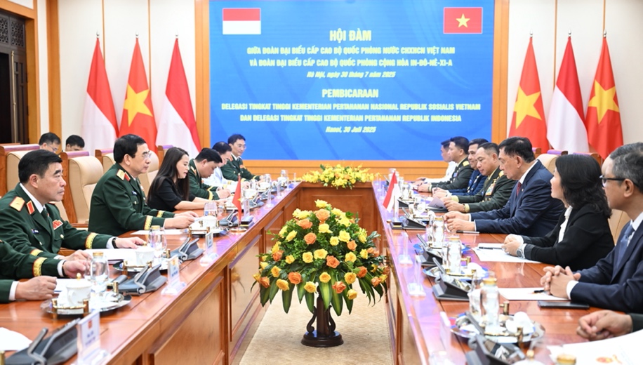 Việt Nam - Indonesia tăng cường hợp tác quốc phòng toàn diện, tin cậy, thực chất- Ảnh 1. Việt Nam - Indonesia tăng cường hợp tác quốc phòng toàn diện, tin cậy, thực chất- Ảnh 1.