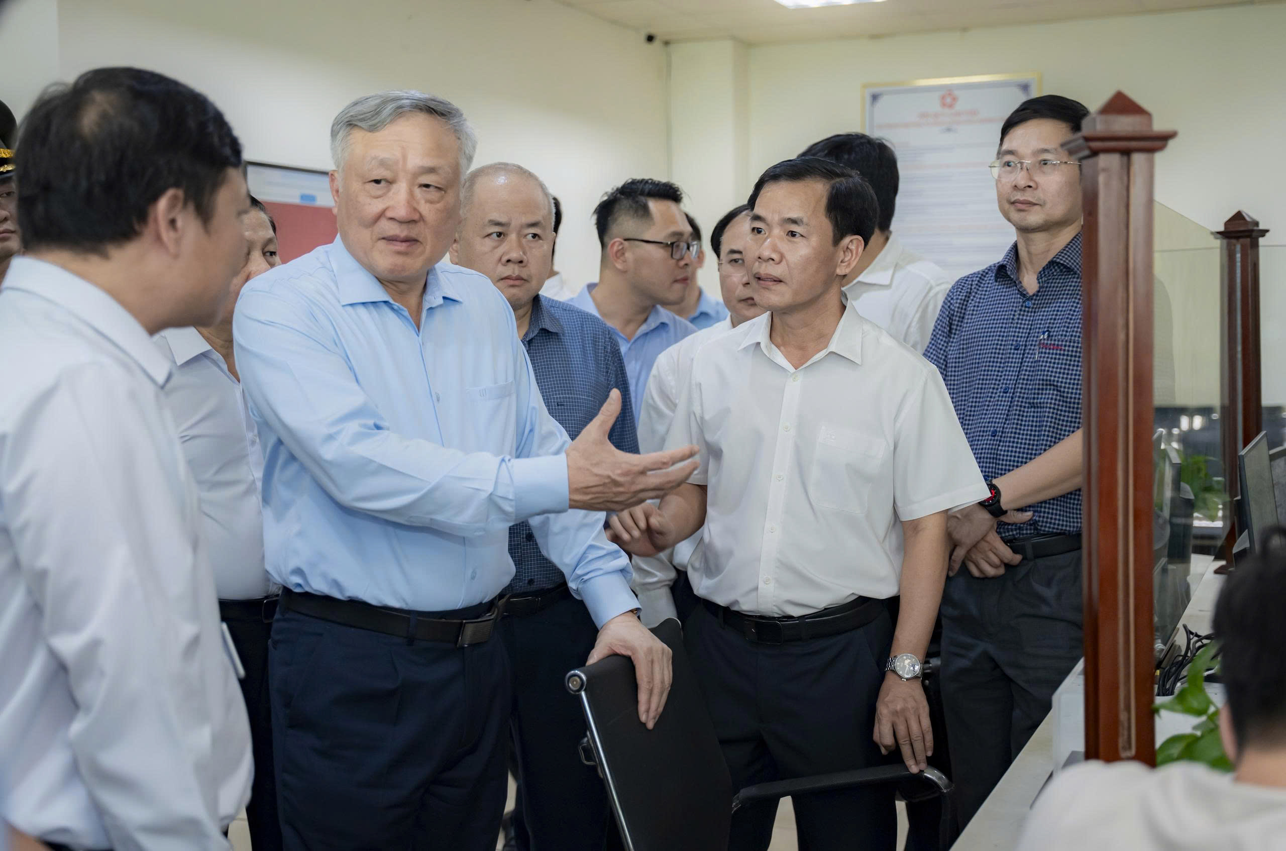 Phó Thủ tướng Nguyễn Hòa Bình: Huế tiếp tục đổi mới, tận dụng tối đa các nguồn lực- Ảnh 2.