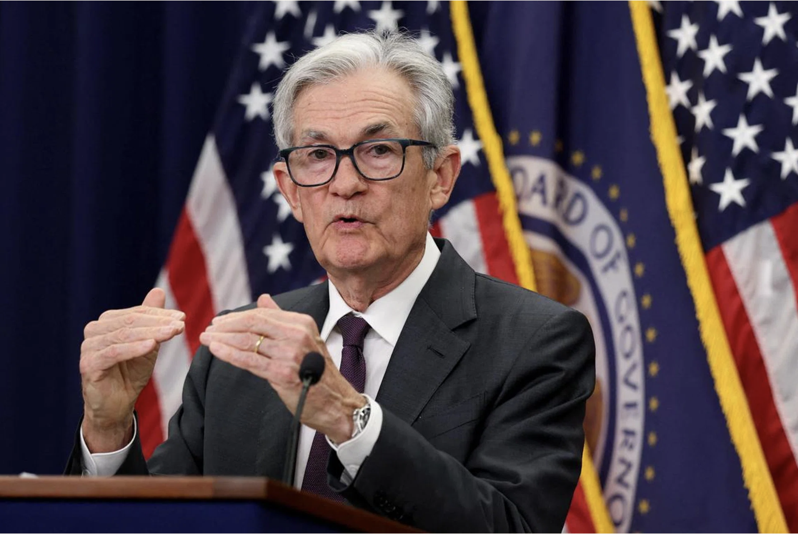 Fed giữ nguyên lãi suất bất chấp áp lực từ Tổng thống Donald Trump- Ảnh 1. Fed giữ nguyên lãi suất bất chấp áp lực từ Tổng thống Donald Trump- Ảnh 1.