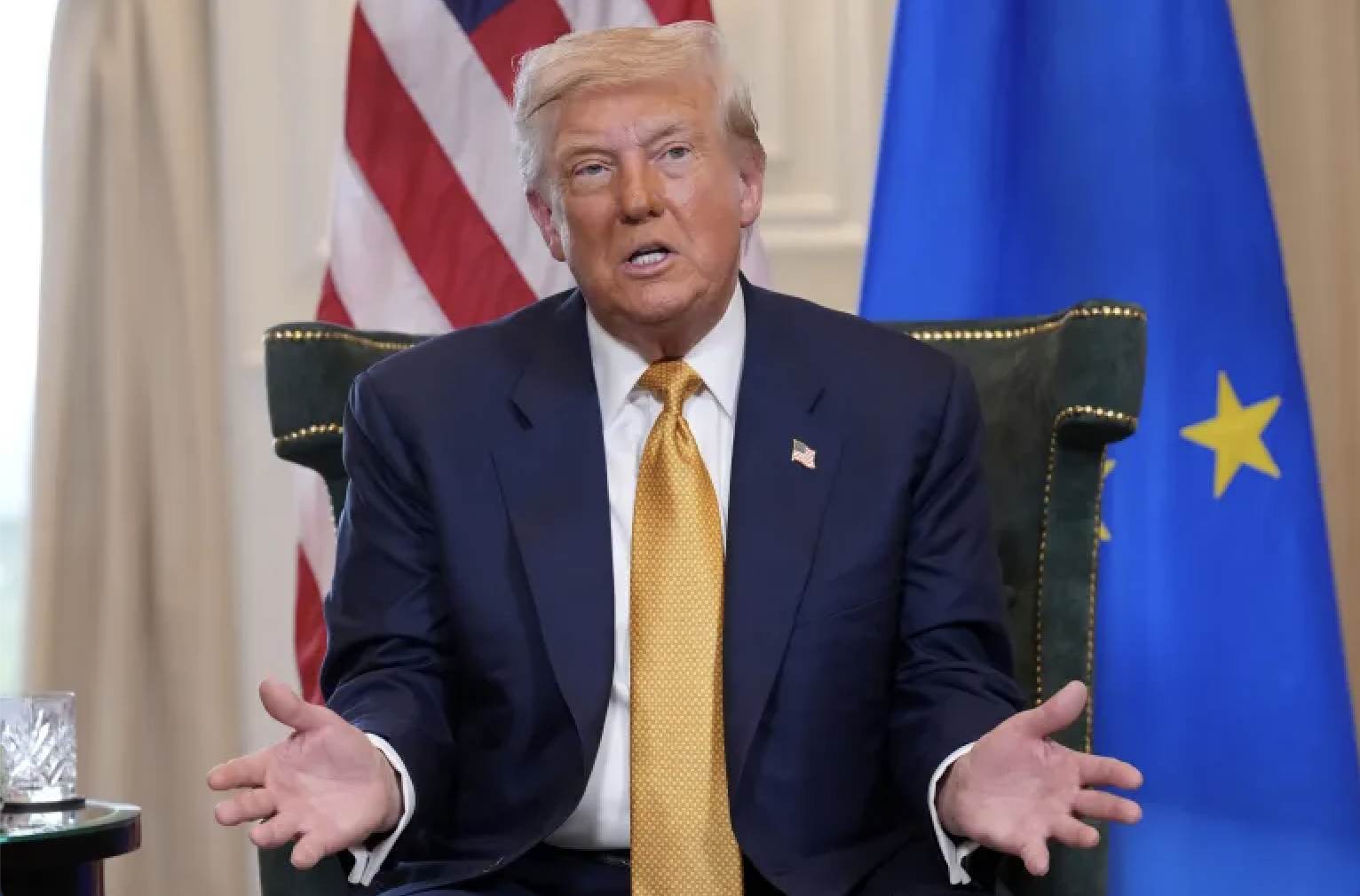 Fed giữ nguyên lãi suất bất chấp áp lực từ Tổng thống Donald Trump- Ảnh 2. Fed giữ nguyên lãi suất bất chấp áp lực từ Tổng thống Donald Trump- Ảnh 2.
