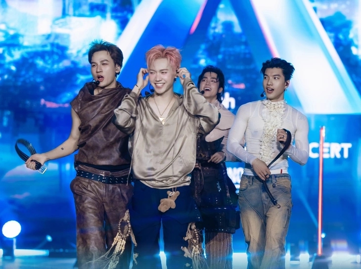 Ông Michael Nguyễn: Ngày công bố concert Anh trai say hi ở Mỹ, cả showbiz nghĩ tôi lừa đảo- Ảnh 5. Ông Michael Nguyễn: Ngày công bố concert Anh trai say hi ở Mỹ, cả showbiz nghĩ tôi lừa đảo- Ảnh 5.