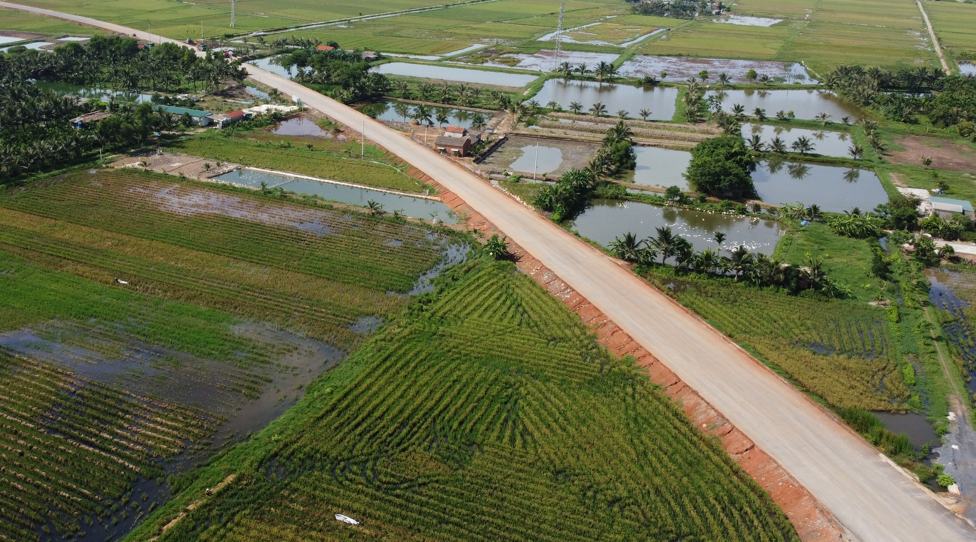 Nhiều dự án trọng điểm gặp khó vì khan hiếm vật liệu, Thanh Hóa tháo gỡ bằng cách nào?- Ảnh 2. Nhiều dự án trọng điểm gặp khó vì khan hiếm vật liệu, Thanh Hóa tháo gỡ bằng cách nào?- Ảnh 2.