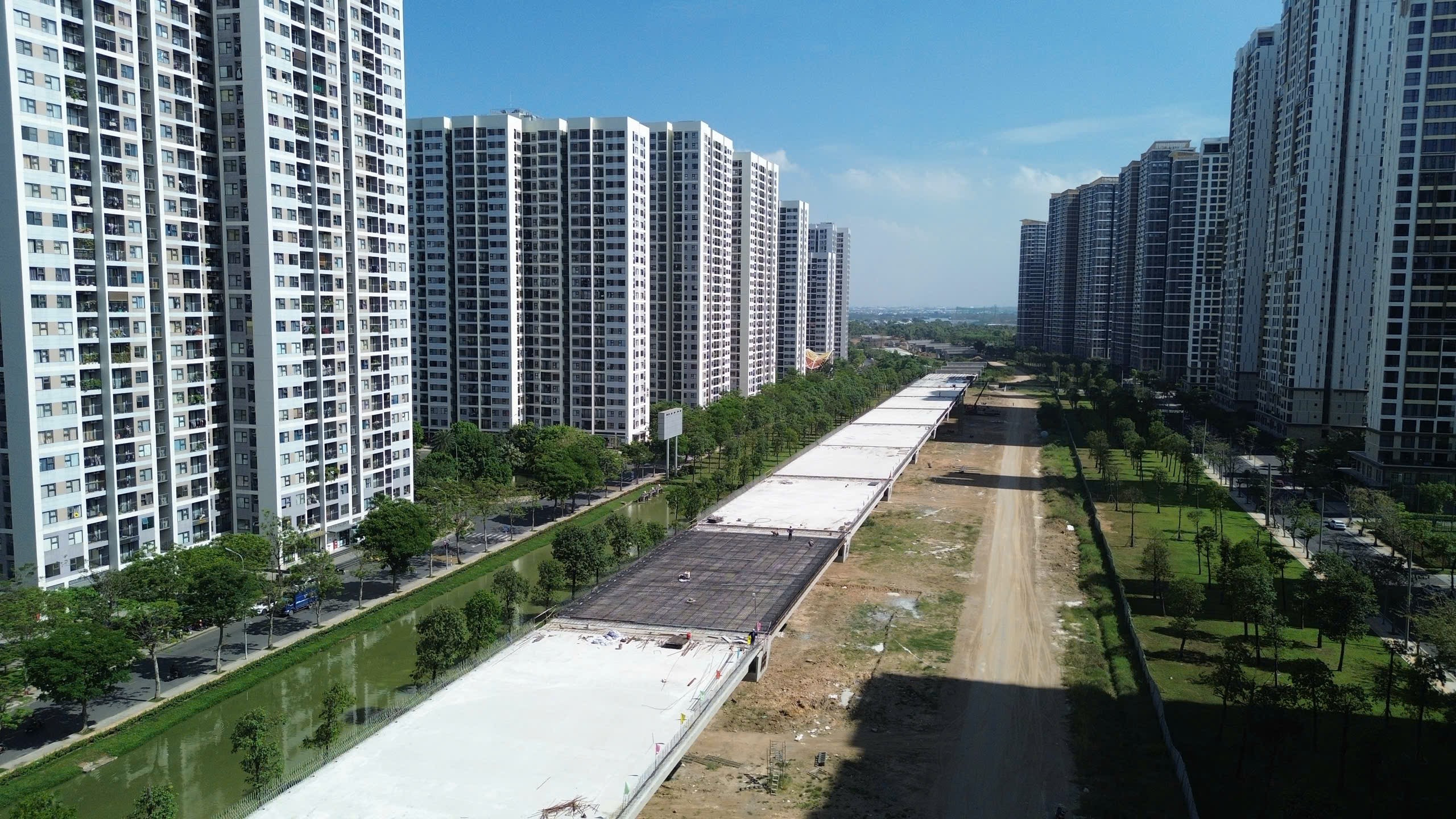 Còn ngổn ngang, dự án Vành đai 3 TP.HCM có kịp về đích đúng hẹn?- Ảnh 1. Còn ngổn ngang, dự án Vành đai 3 TP.HCM có kịp về đích đúng hẹn?- Ảnh 1.