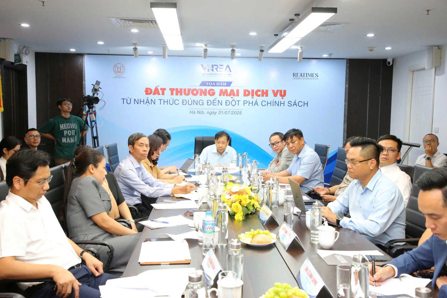 Đất thương mại dịch vụ cần hoàn thiện khoảng trống pháp lý- Ảnh 1. Đất thương mại dịch vụ cần hoàn thiện khoảng trống pháp lý- Ảnh 1.