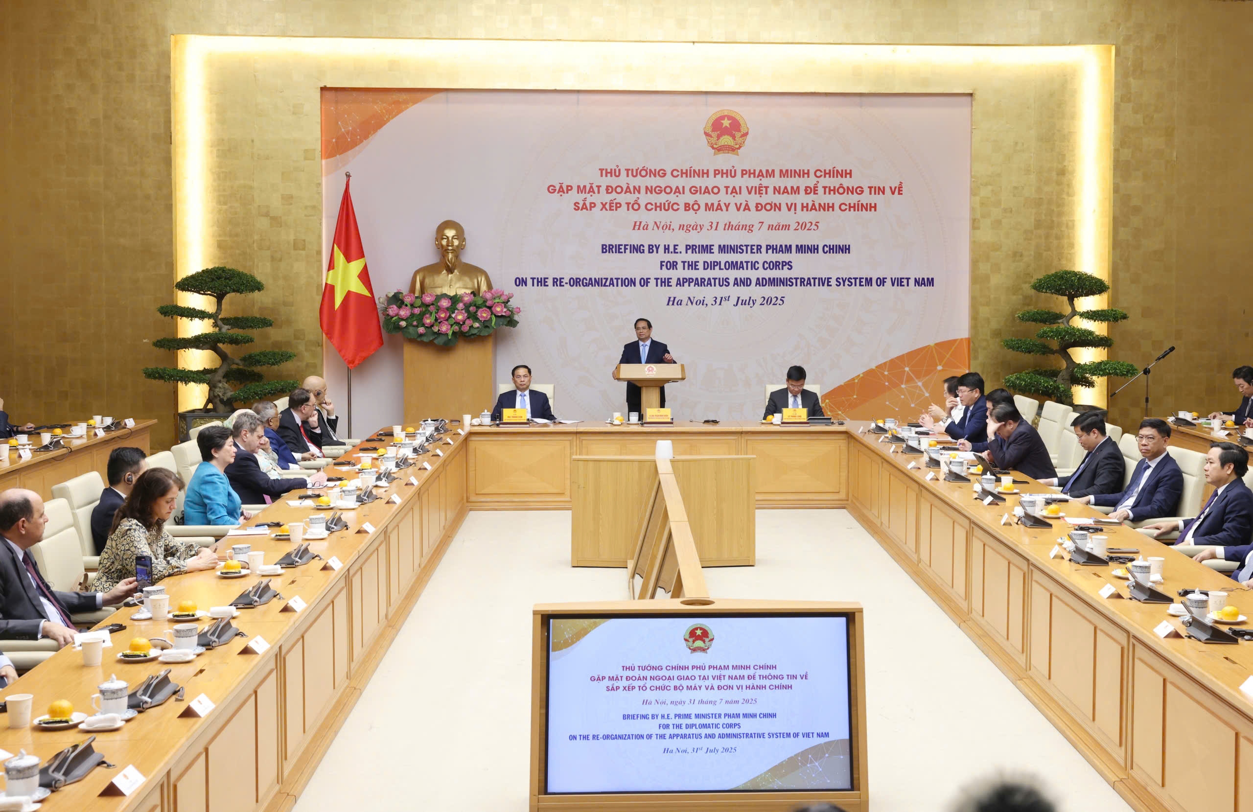 Các đại sứ là "sợi dây tơ hồng" giữa Việt Nam với các nước, tổ chức quốc tế- Ảnh 3.