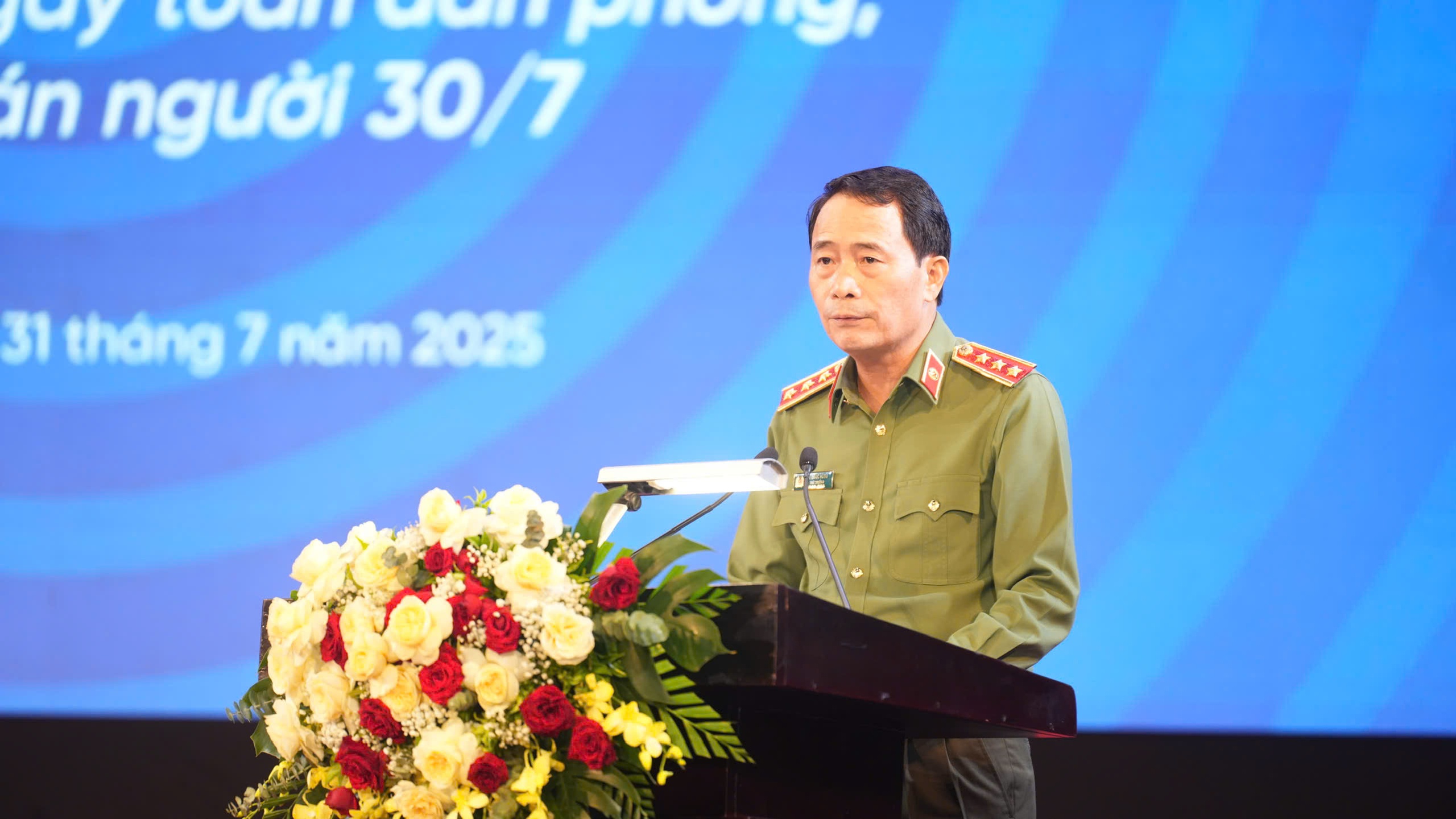 Kiên quyết đẩy lùi tội phạm mua bán người ra khỏi đời sống xã hội- Ảnh 2. Kiên quyết đẩy lùi tội phạm mua bán người ra khỏi đời sống xã hội- Ảnh 2.