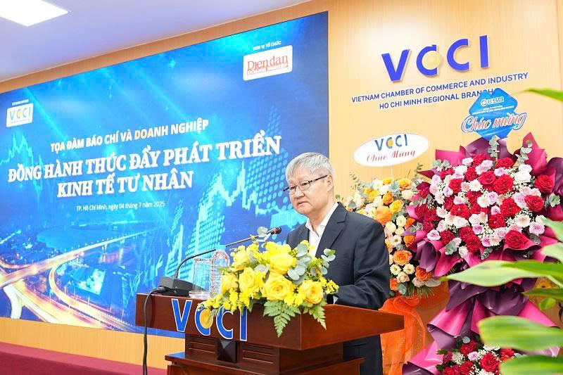 Báo chí đồng hành, thúc đẩy kinh tế tư nhân phát triển- Ảnh 1. Báo chí đồng hành, thúc đẩy kinh tế tư nhân phát triển- Ảnh 1.