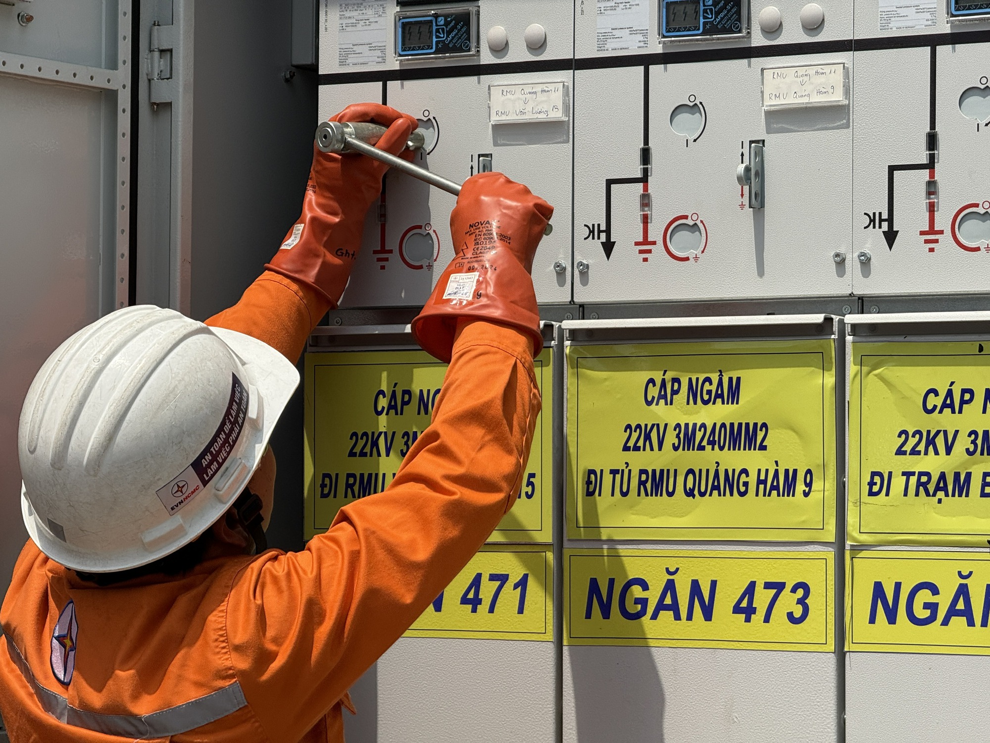 TP.HCM: Ngầm hóa 100% lưới điện trung tâm, bài toán cần sự chung tay- Ảnh 2. TP.HCM: Ngầm hóa 100% lưới điện trung tâm, bài toán cần sự chung tay- Ảnh 2.