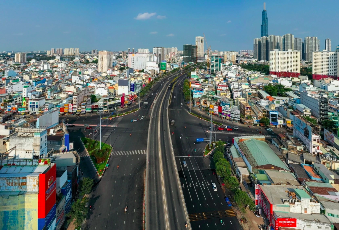 TP.HCM: Ngầm hóa 100% lưới điện trung tâm, bài toán cần sự chung tay- Ảnh 4. TP.HCM: Ngầm hóa 100% lưới điện trung tâm, bài toán cần sự chung tay- Ảnh 4.