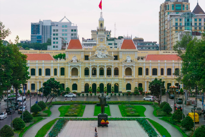 TP.HCM: Ngầm hóa 100% lưới điện trung tâm, bài toán cần sự chung tay- Ảnh 6. TP.HCM: Ngầm hóa 100% lưới điện trung tâm, bài toán cần sự chung tay- Ảnh 6.