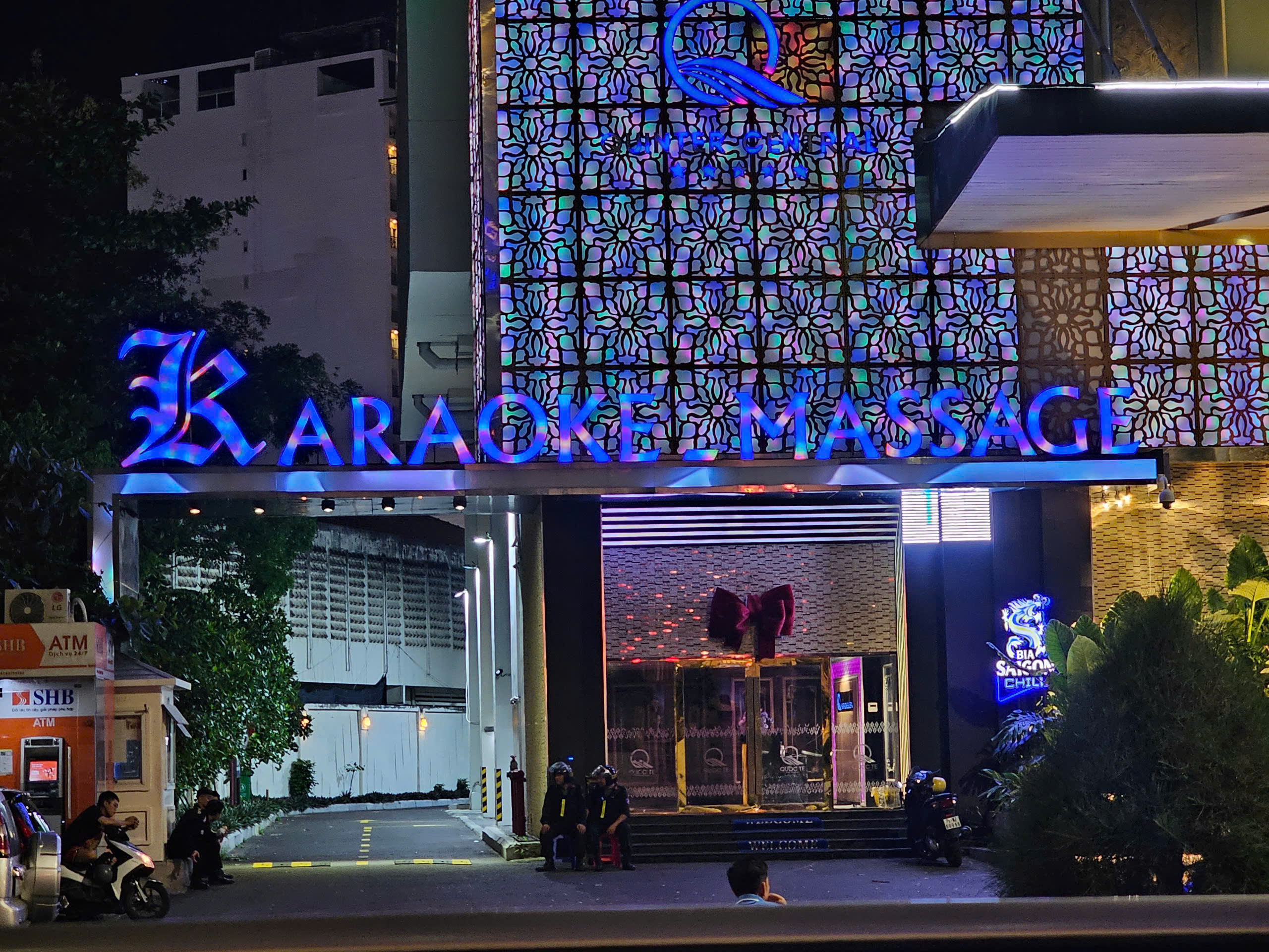 Bộ Công an khám xét nhiều cơ sở massage, karaoke, khách sạn ở Khánh Hòa- Ảnh 2. Bộ Công an khám xét nhiều cơ sở massage, karaoke, khách sạn ở Khánh Hòa- Ảnh 2.
