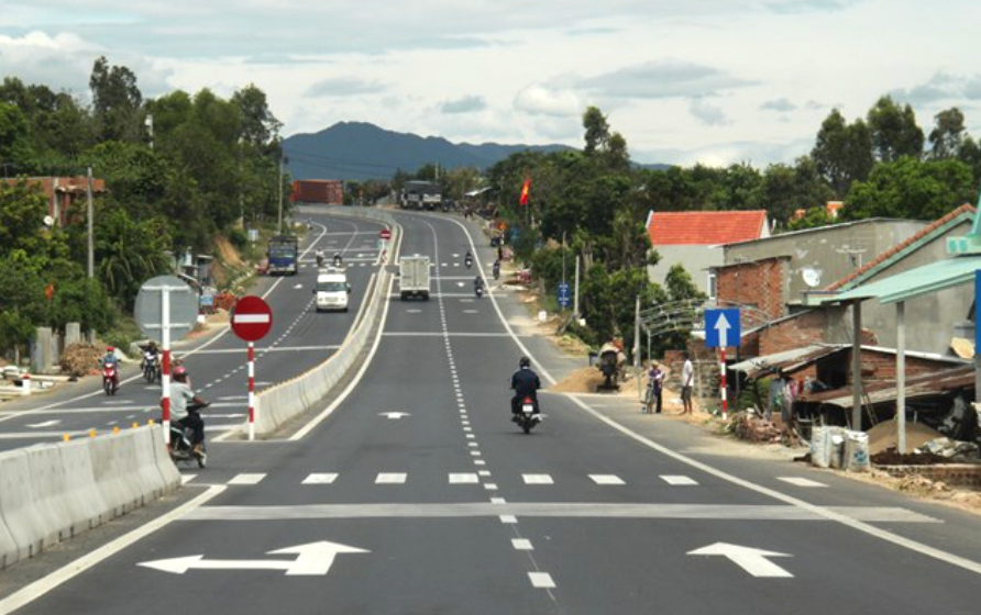 Bộ Xây dựng phản hồi kiến nghị đảm bảo an toàn giao thông trên QL1 qua Khánh Hoà- Ảnh 1. Bộ Xây dựng phản hồi kiến nghị đảm bảo an toàn giao thông trên QL1 qua Khánh Hoà- Ảnh 1.