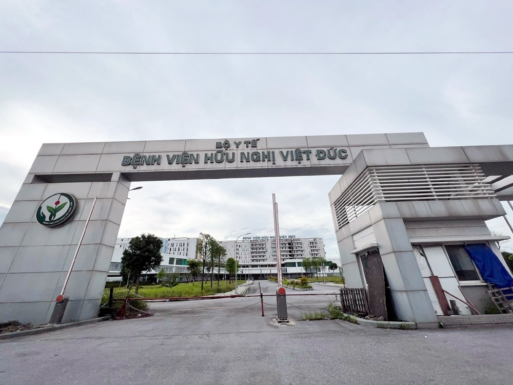 5 người bị khởi tố trong vụ án tại Bệnh viện Bạch Mai, Việt Đức cơ sở 2 là những ai?- Ảnh 2. 5 người bị khởi tố trong vụ án tại Bệnh viện Bạch Mai, Việt Đức cơ sở 2 là những ai?- Ảnh 2.