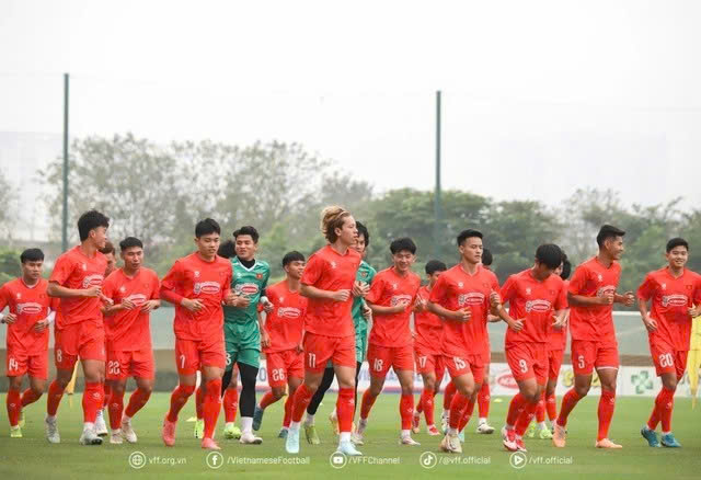 HLV Kim Sang-sik loại 8 cầu thủ khỏi U23 Việt Nam trước giải Đông Nam Á- Ảnh 1. HLV Kim Sang-sik loại 8 cầu thủ khỏi U23 Việt Nam trước giải Đông Nam Á- Ảnh 1.