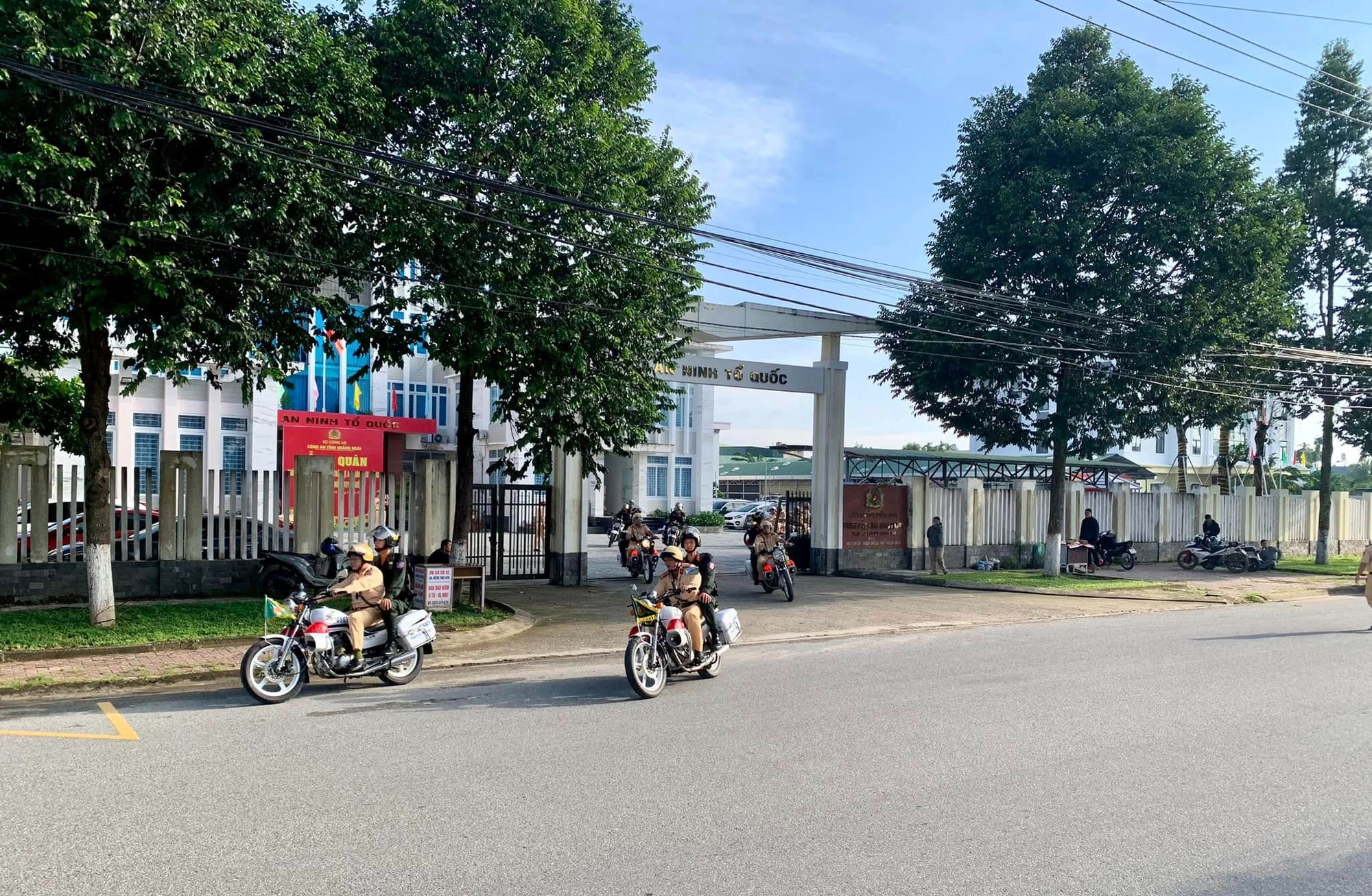 Người dân tỉnh Quảng Ngãi làm đăng ký xe ở đâu, biển kiểm soát thế nào?- Ảnh 1. Người dân tỉnh Quảng Ngãi làm đăng ký xe ở đâu, biển kiểm soát thế nào?- Ảnh 1.