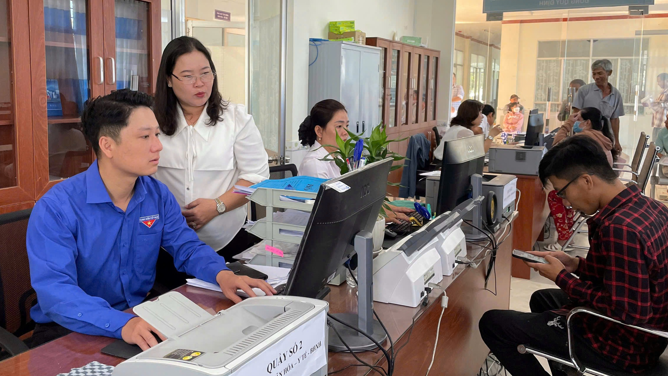 Cà Mau quyết tâm vận hành hiệu quả chính quyền hai cấp- Ảnh 2. Cà Mau quyết tâm vận hành hiệu quả chính quyền hai cấp- Ảnh 2.