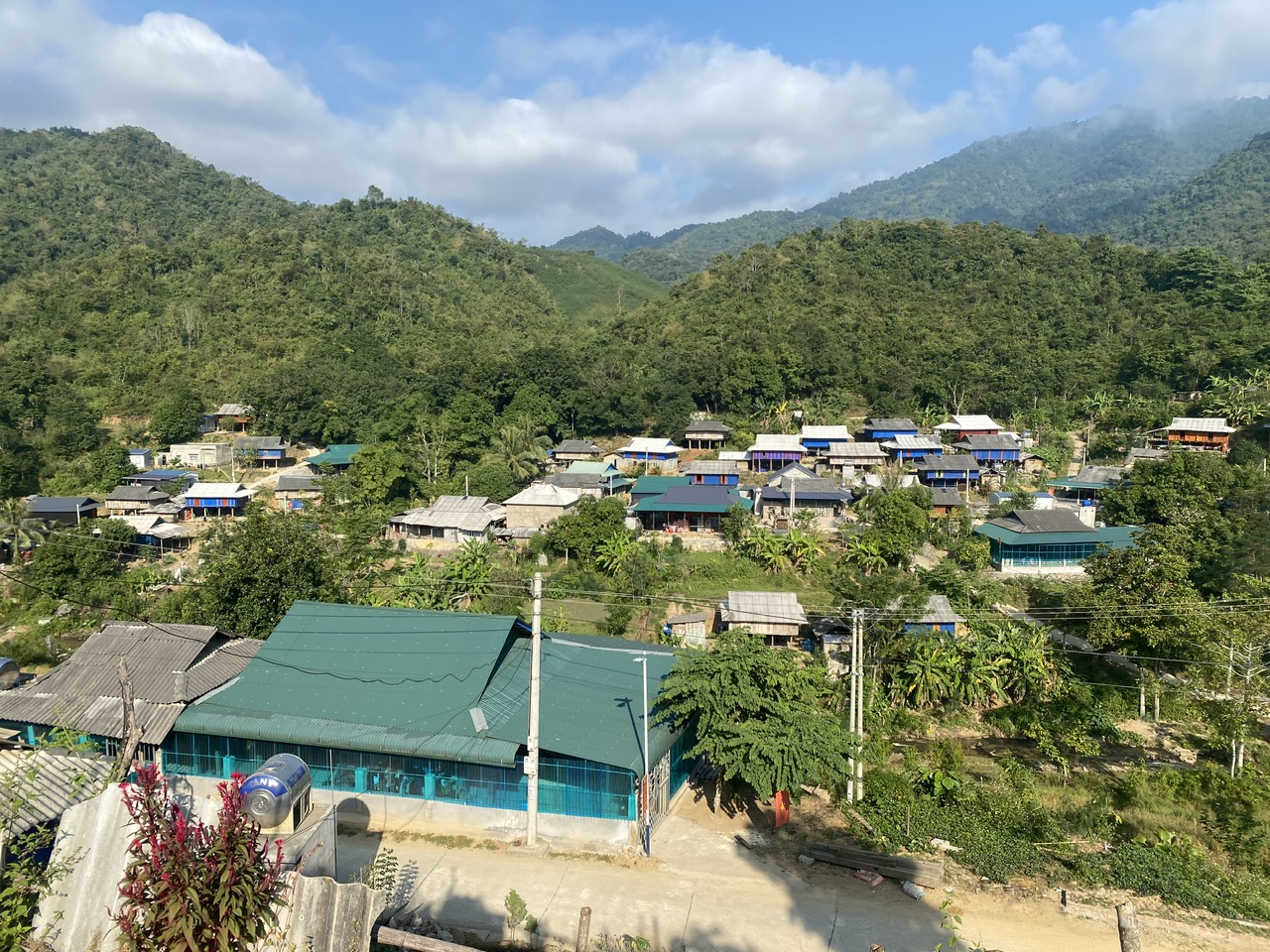 Những tuyến đường vùng biên giúp người dân Thanh Hóa thoát nghèo- Ảnh 2. Những tuyến đường vùng biên giúp người dân Thanh Hóa thoát nghèo- Ảnh 2.