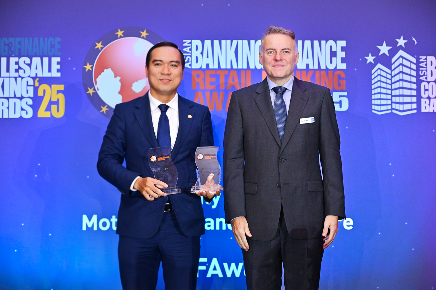 HDBank vươn tầm khu vực với cú đúp giải thưởng từ Asian Banking & Finance- Ảnh 1. HDBank vươn tầm khu vực với cú đúp giải thưởng từ Asian Banking & Finance- Ảnh 1.