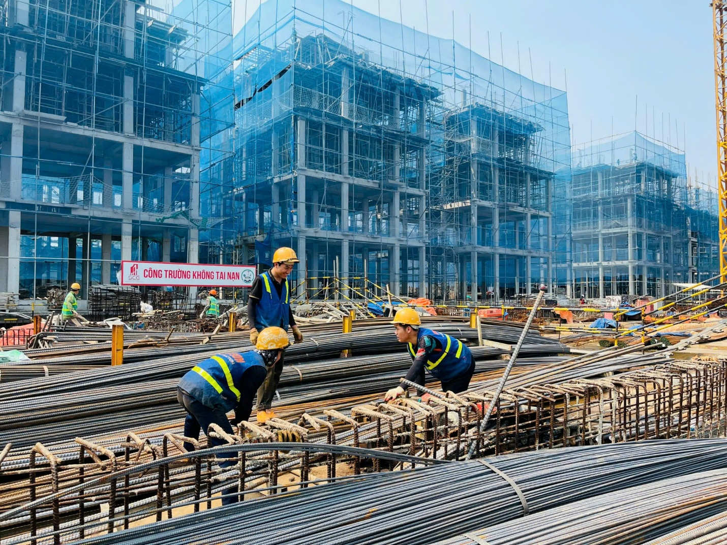 Bỏ chứng chỉ năng lực hoạt động xây dựng: Gỡ rào cản, thúc đẩy môi trường cạnh tranh- Ảnh 1. Bỏ chứng chỉ năng lực hoạt động xây dựng: Gỡ rào cản, thúc đẩy môi trường cạnh tranh- Ảnh 1.