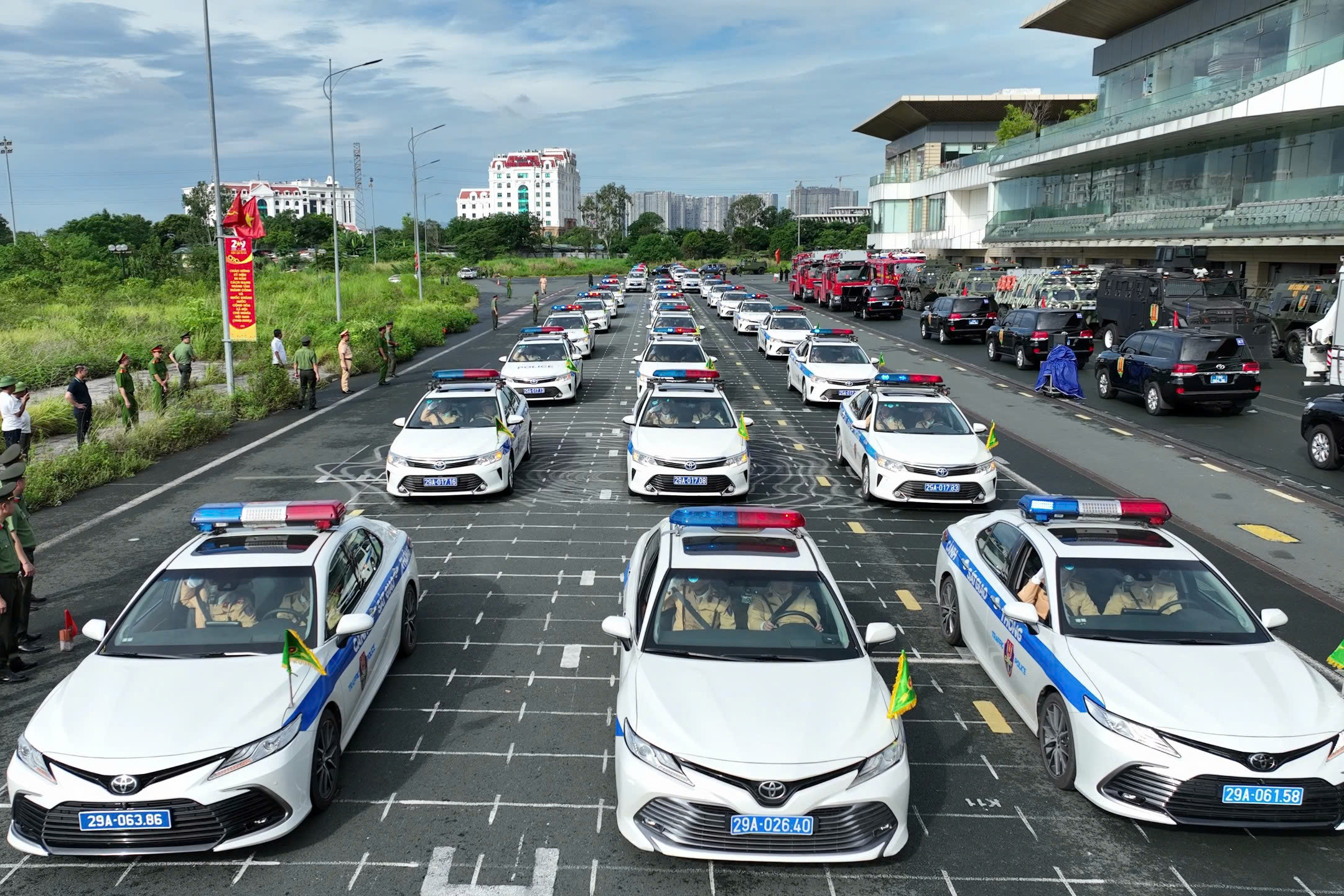 Nữ CSGT Hà Nội trình diễn võ thuật tại buổi hợp luyện diễu binh, diễu hành- Ảnh 7. Nữ CSGT Hà Nội trình diễn võ thuật tại buổi hợp luyện diễu binh, diễu hành- Ảnh 7.