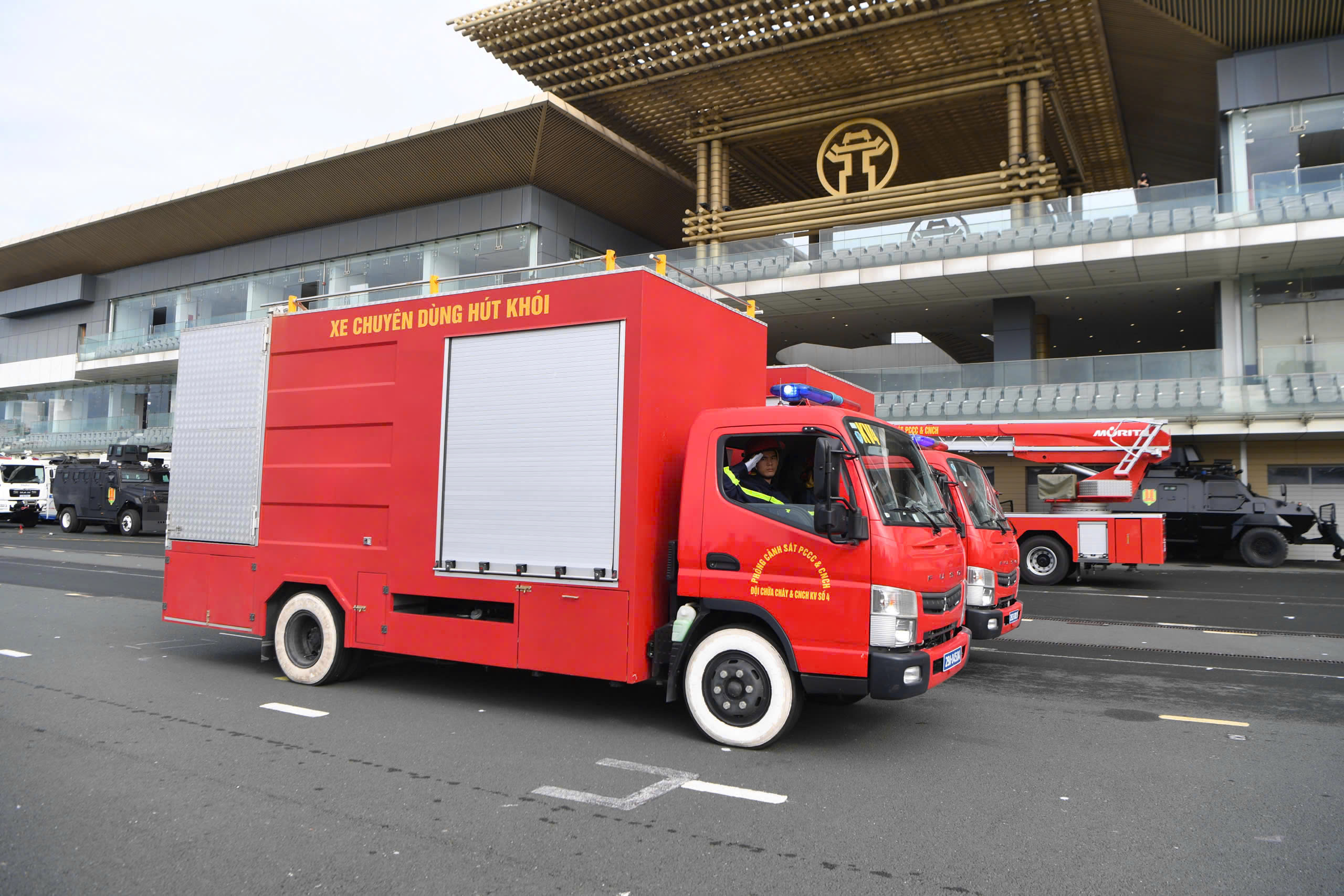 Nữ CSGT Hà Nội trình diễn võ thuật tại buổi hợp luyện diễu binh, diễu hành- Ảnh 12. Nữ CSGT Hà Nội trình diễn võ thuật tại buổi hợp luyện diễu binh, diễu hành- Ảnh 12.